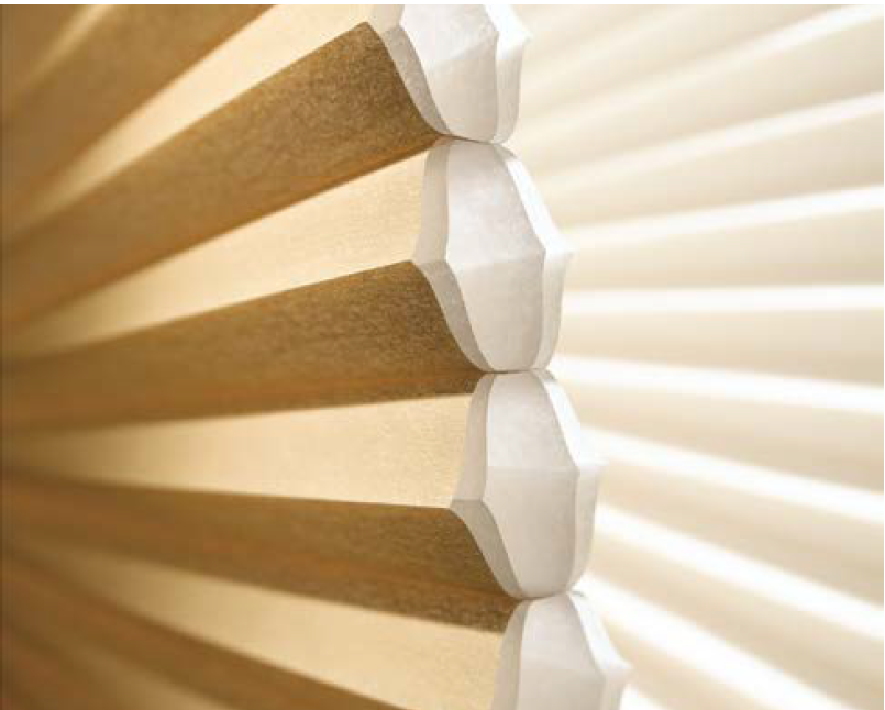 Persianas Duette, mostrando detalles del diseño elegante y moderno.