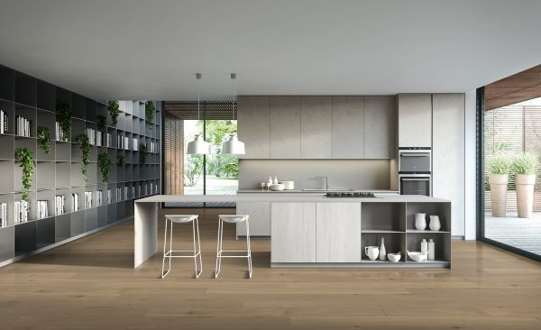 Piso de madera natural en una cocina, destacando su color cálido y acabado elegante.